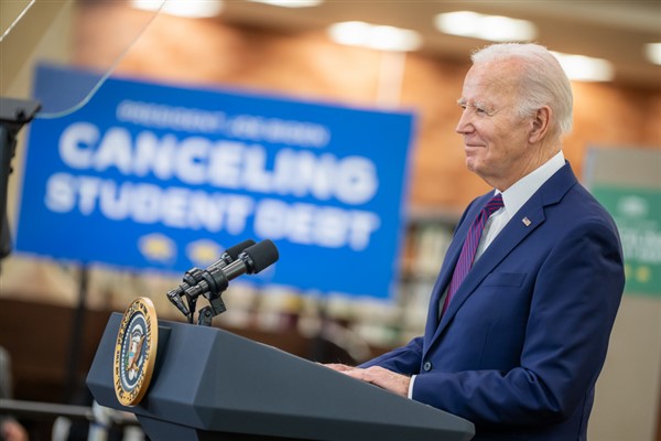 Biden: “İlçe yetkilileri, Amerika’ya yatırım ajandamız sayesinde fark yaratıyor”